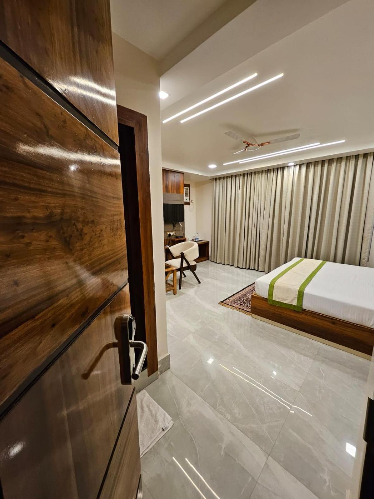 Hotel Maa Laxmi Palace Deoghar Dış mekan fotoğraf