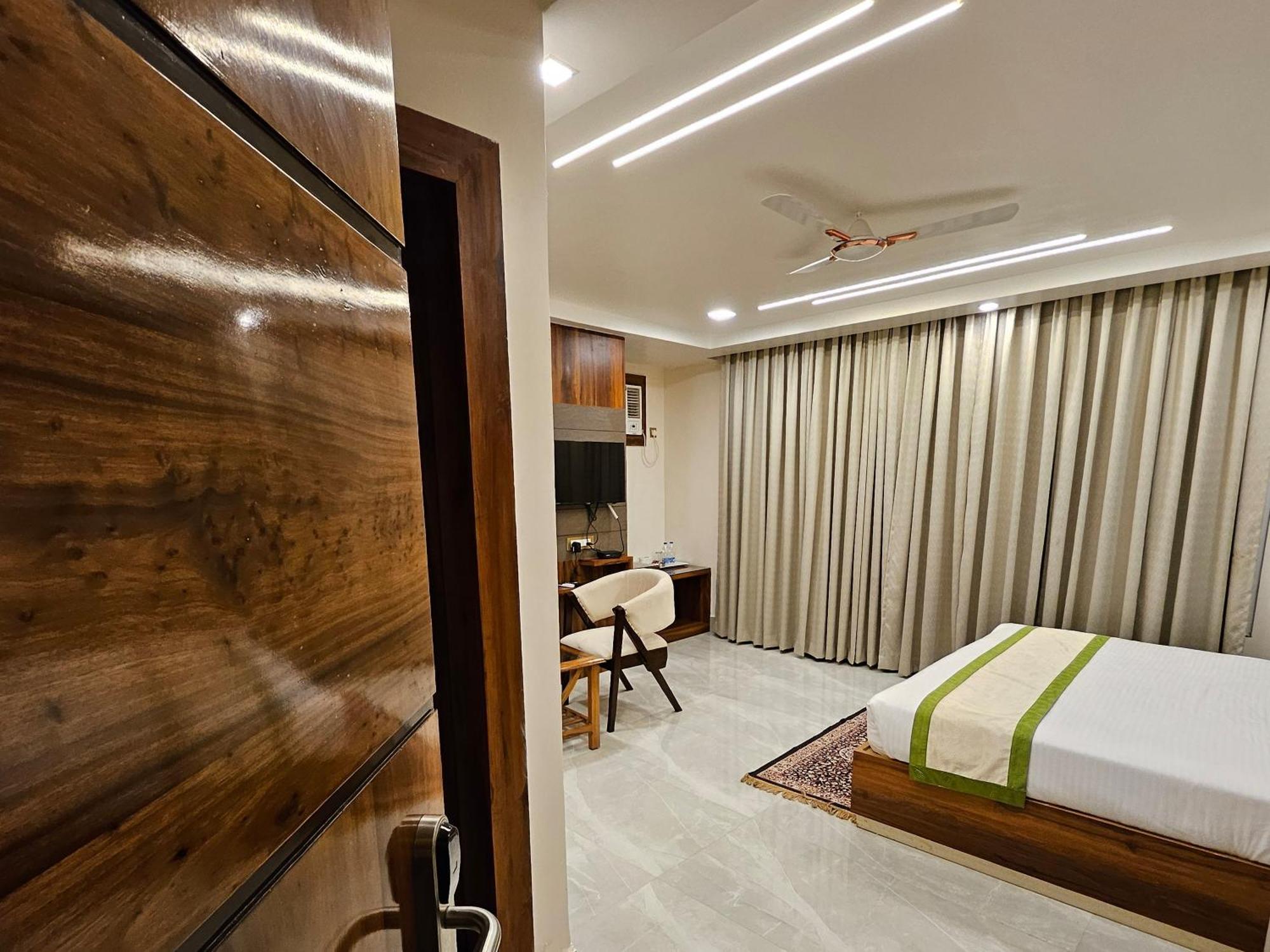 Hotel Maa Laxmi Palace Deoghar Dış mekan fotoğraf
