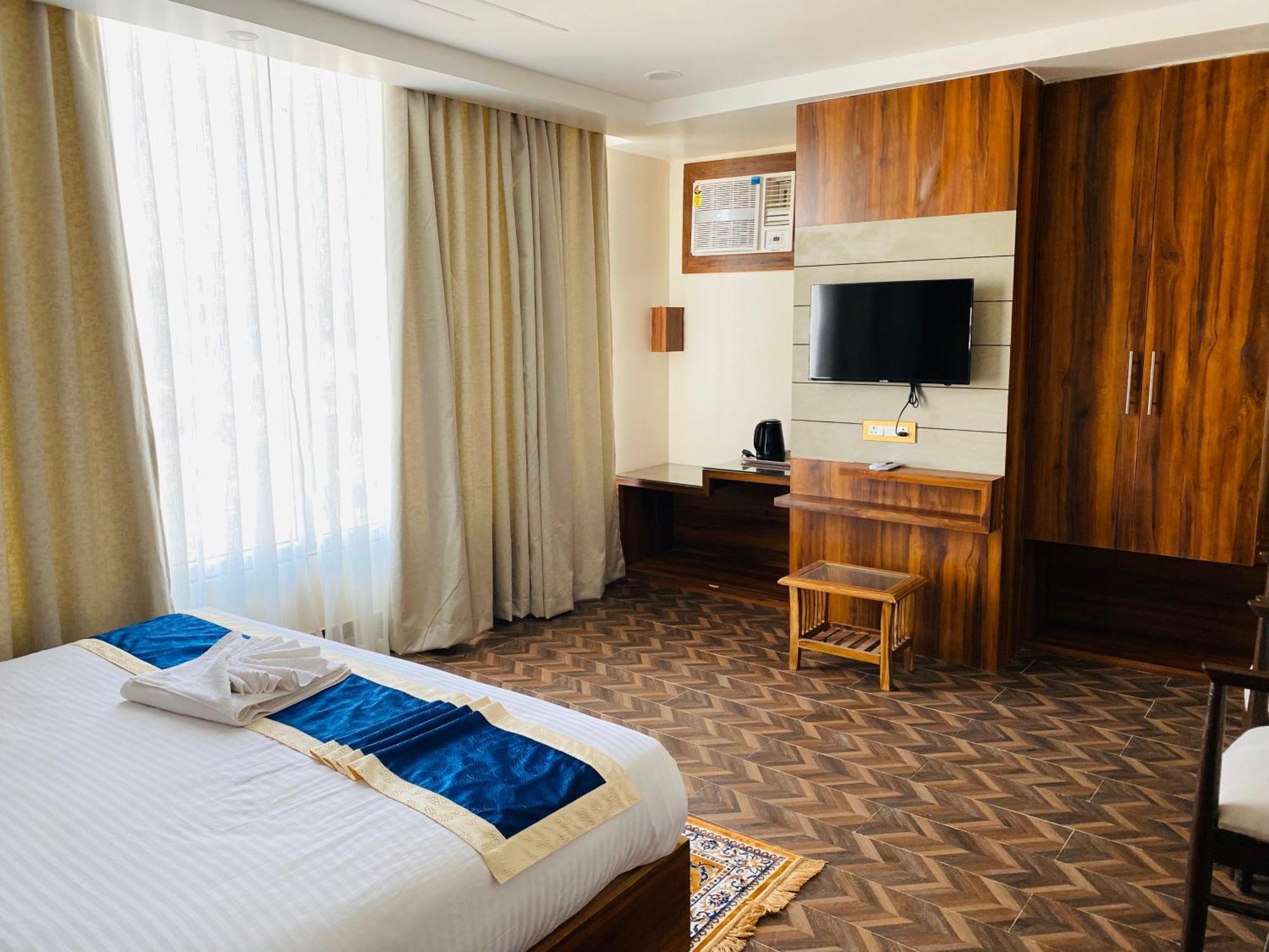Hotel Maa Laxmi Palace Deoghar Dış mekan fotoğraf